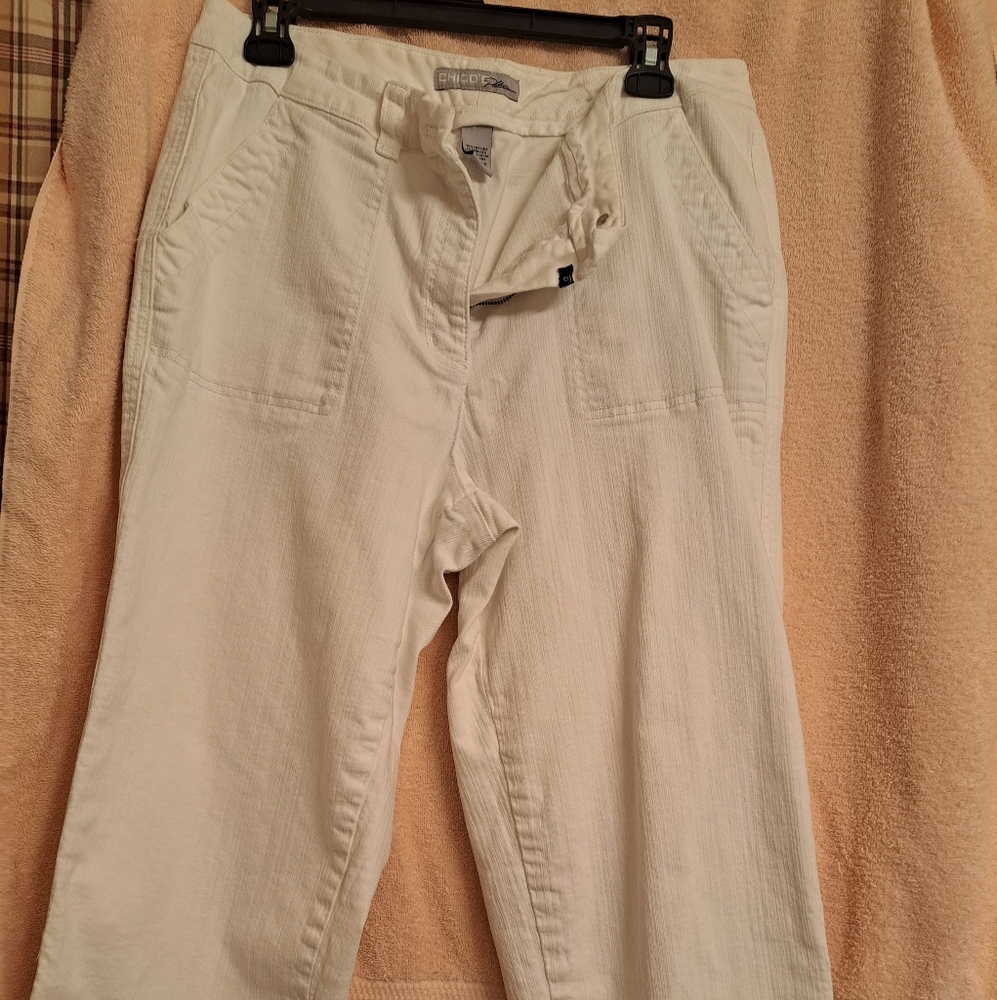 Chico white carpis
